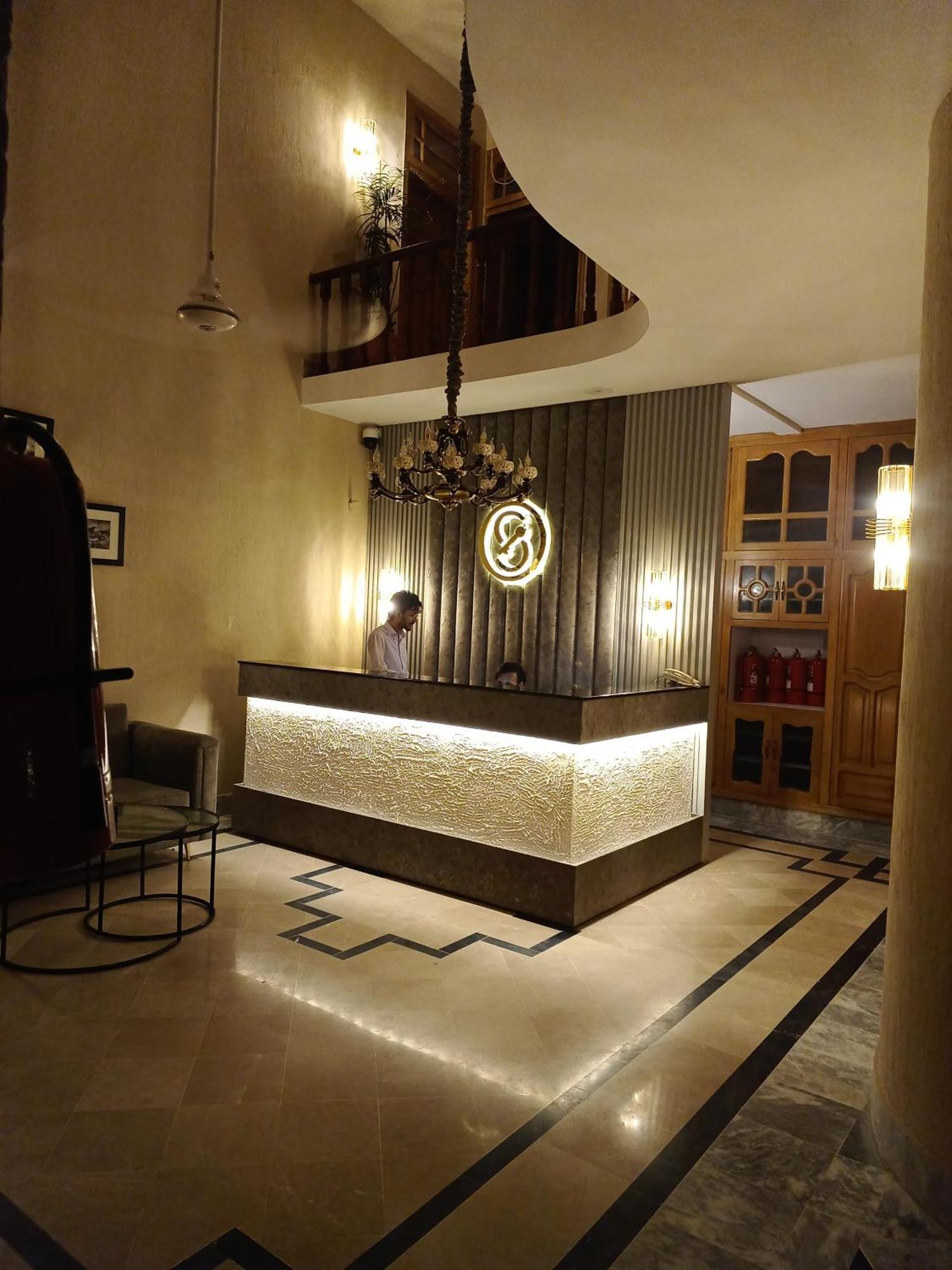 Hotel Vip Express Peshawar Exterior foto