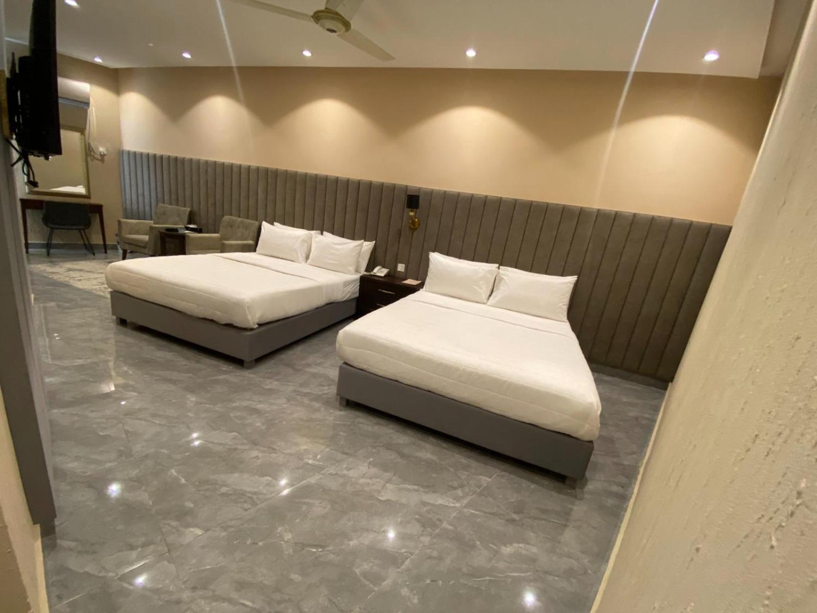 Hotel Vip Express Peshawar Exterior foto