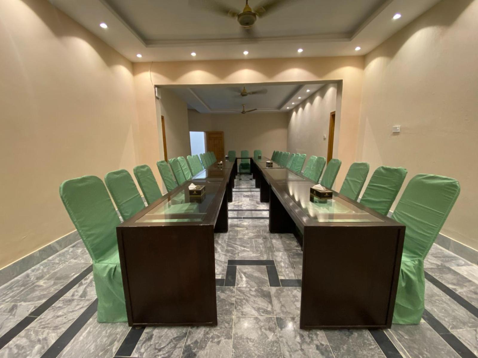 Hotel Vip Express Peshawar Exterior foto
