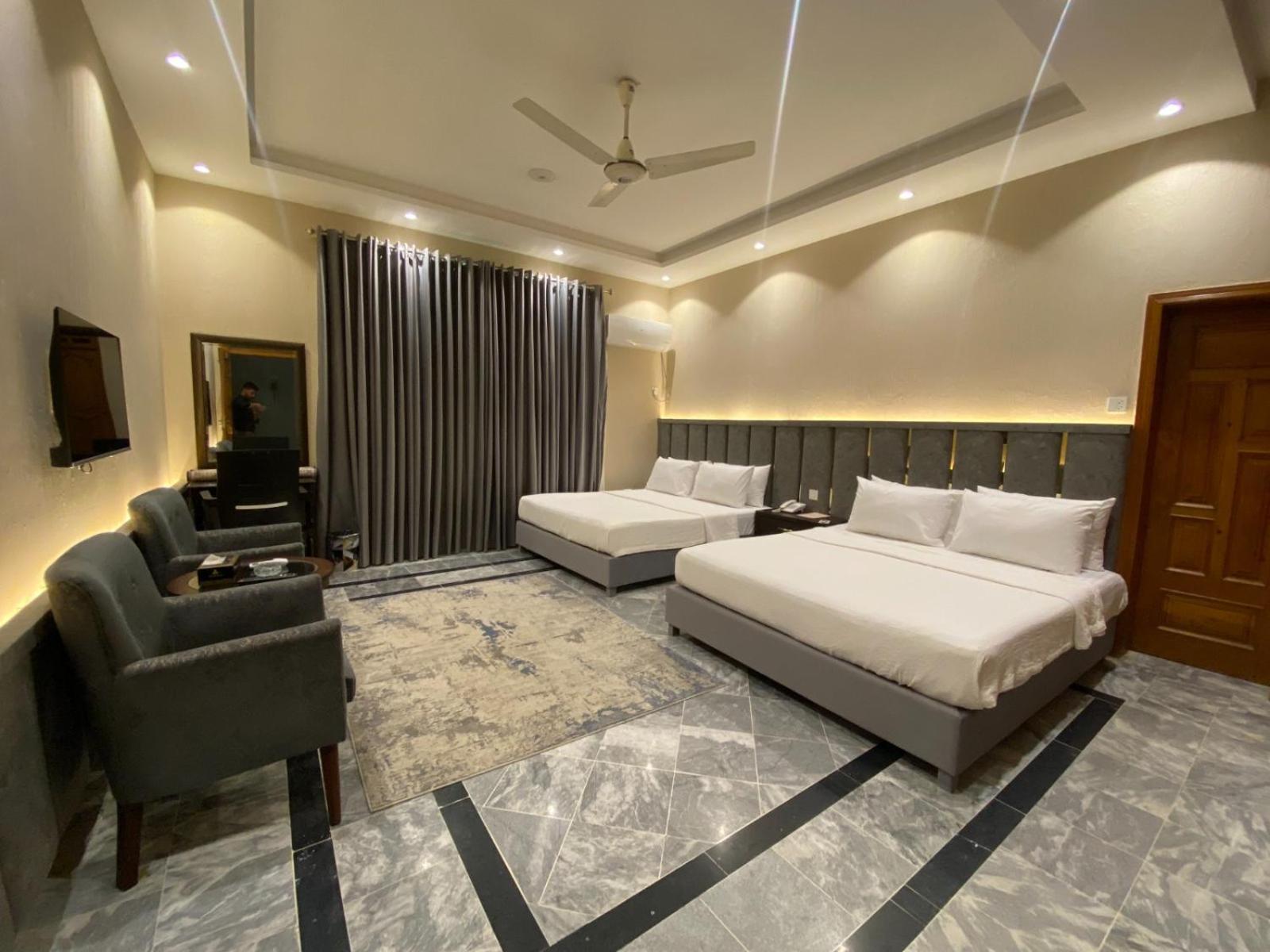 Hotel Vip Express Peshawar Exterior foto
